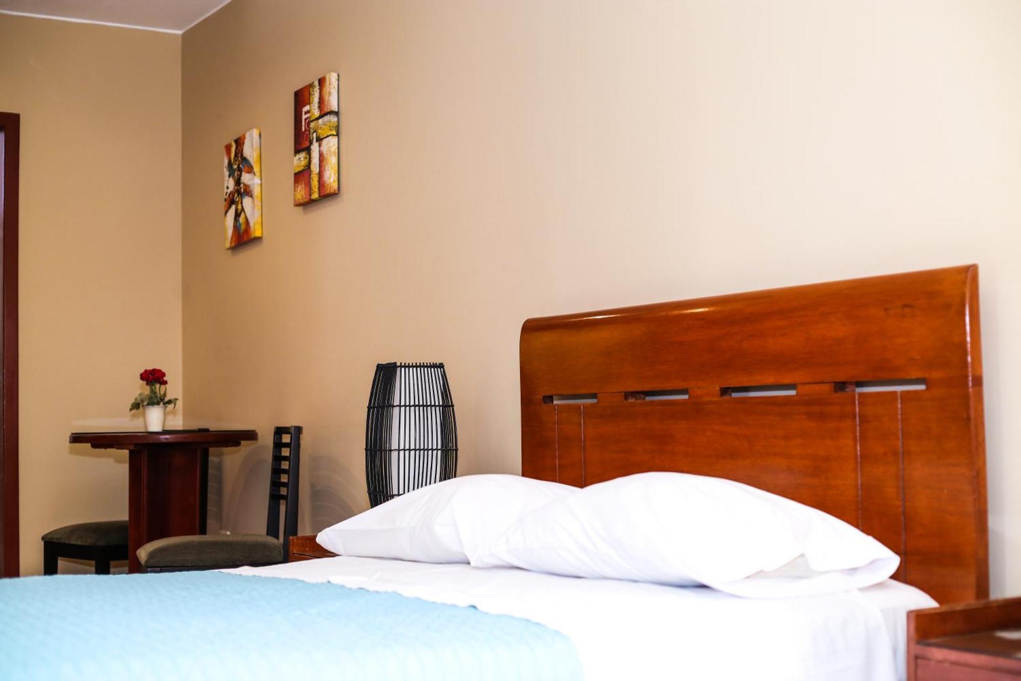 Apart Hotel El Canaveral Чинча-Альта Экстерьер фото