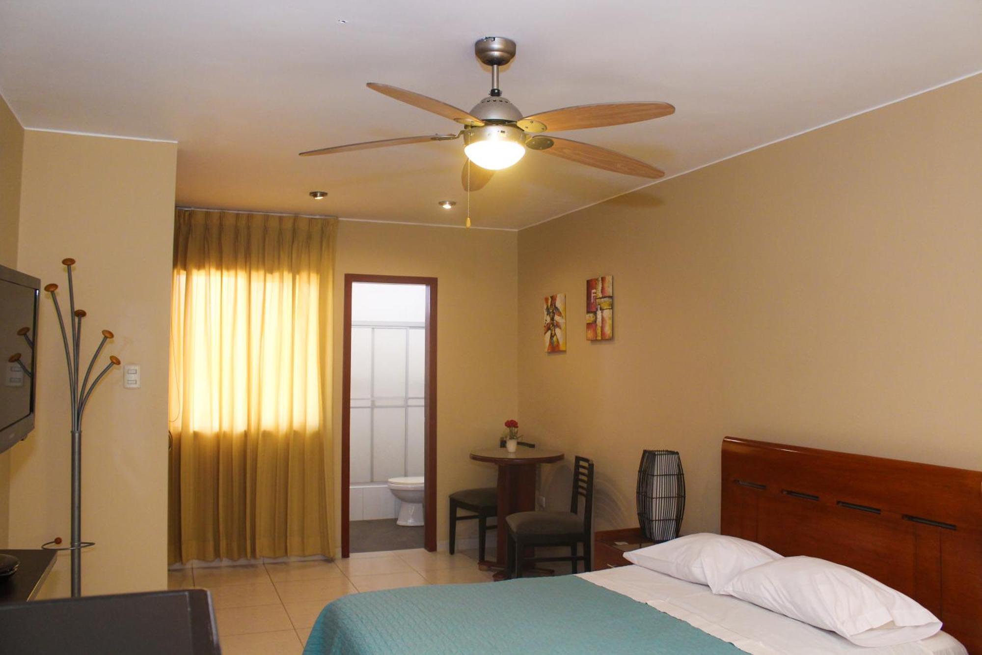 Apart Hotel El Canaveral Чинча-Альта Экстерьер фото