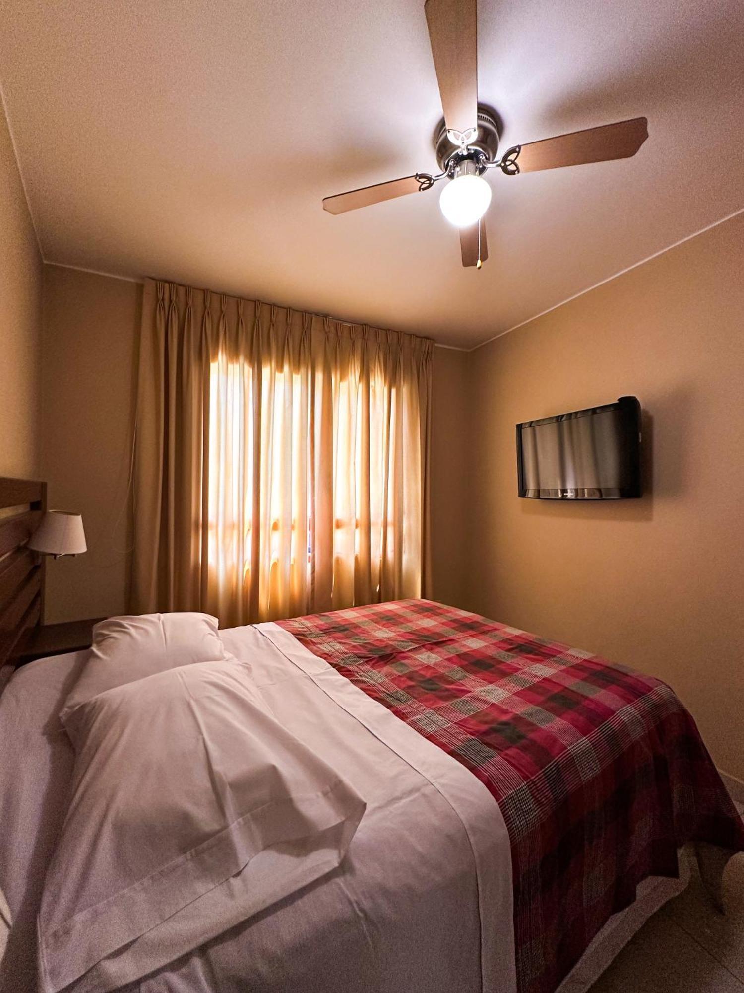 Apart Hotel El Canaveral Чинча-Альта Экстерьер фото
