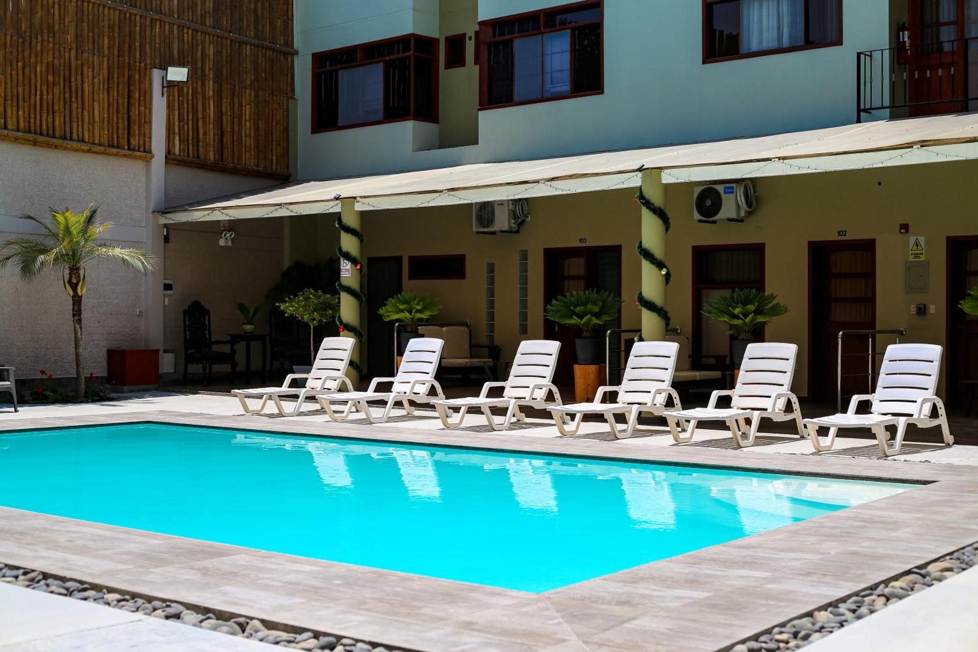 Apart Hotel El Canaveral Чинча-Альта Экстерьер фото