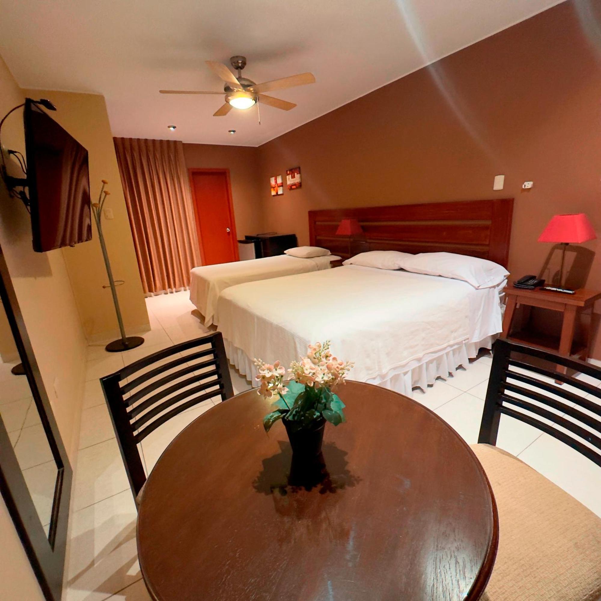 Apart Hotel El Canaveral Чинча-Альта Экстерьер фото