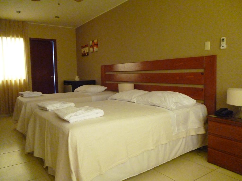 Apart Hotel El Canaveral Чинча-Альта Экстерьер фото