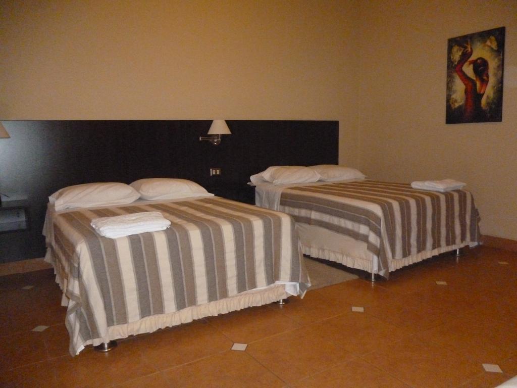 Apart Hotel El Canaveral Чинча-Альта Экстерьер фото